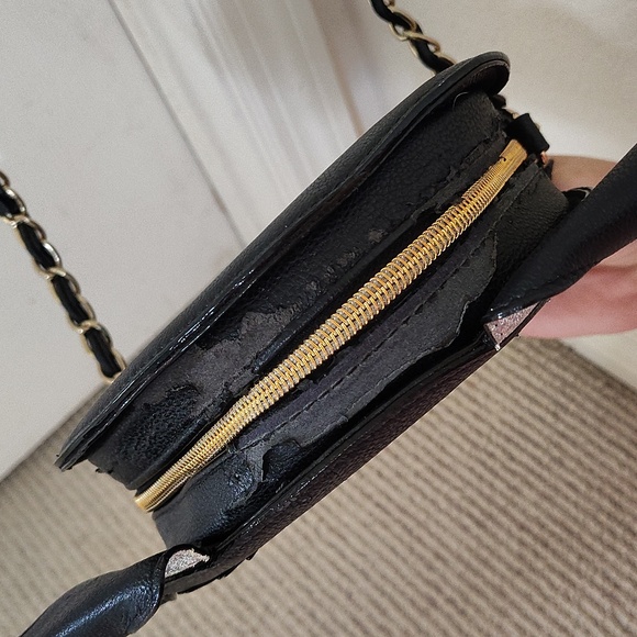 Betsey Johnson Leather Black & sparkley white Dog Crossbody Bag W/ Squeaker Nose - Picture 3 of 10